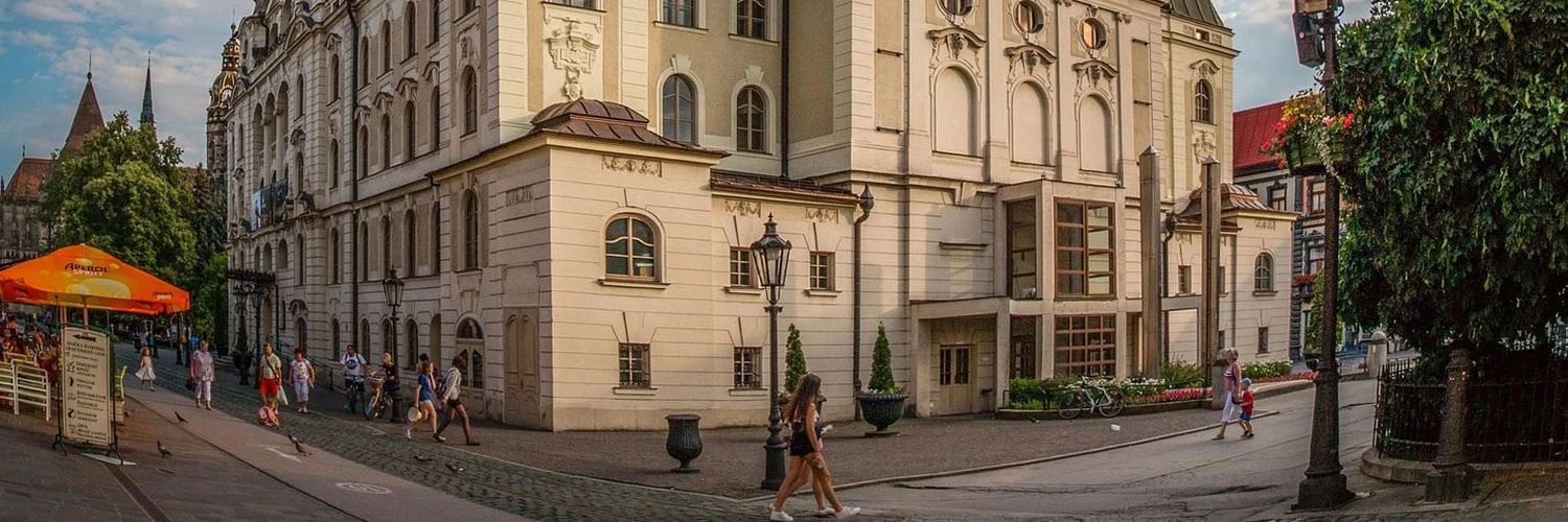 Košice Devlet Tiyatrosu ve Tarihi