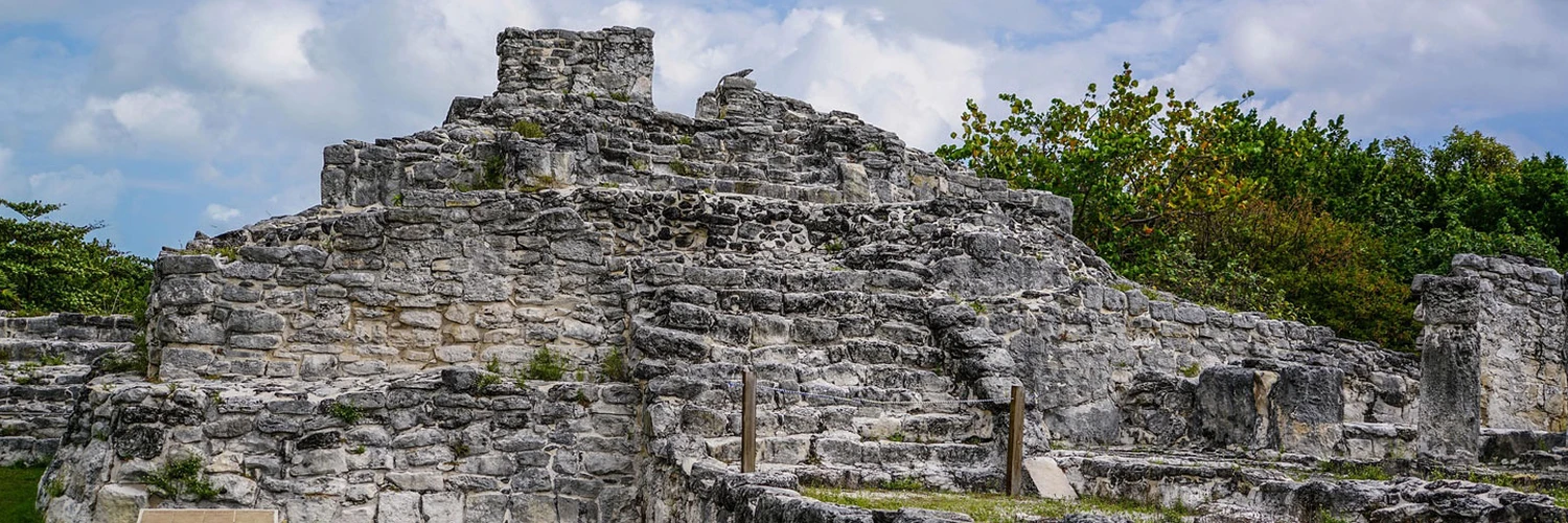 Cancún’da Maya Tarihi: El Rey Harabeleri
