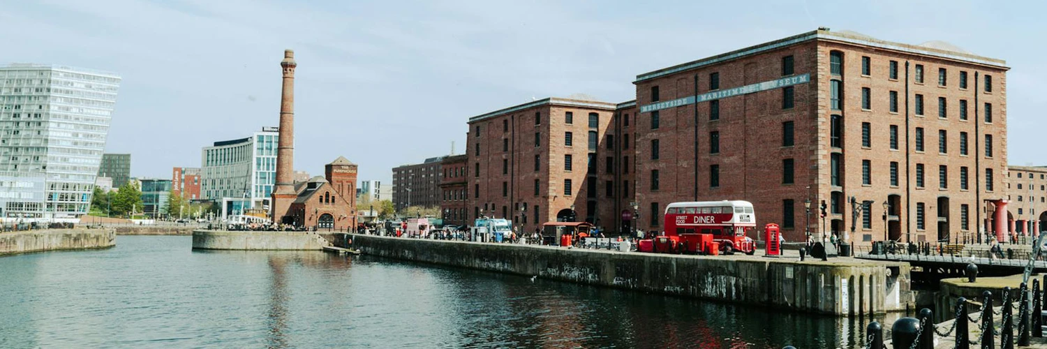 The Royal Albert Dock: Liverpool’un Tarihi Limanı