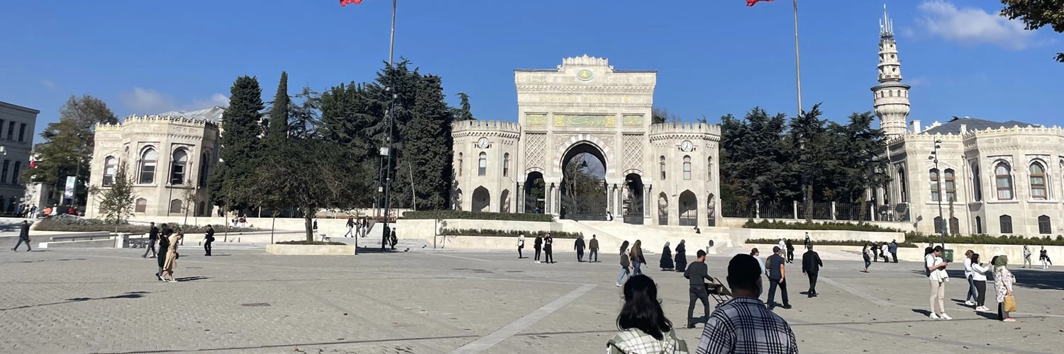 Beyazıt Meydanı’nda Gezilecek Yerler ve Tarihi Yapılar