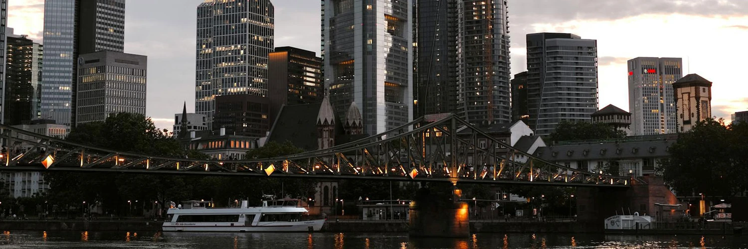 Frankfurt Manzarası İçin En İyi Adres: Main Tower