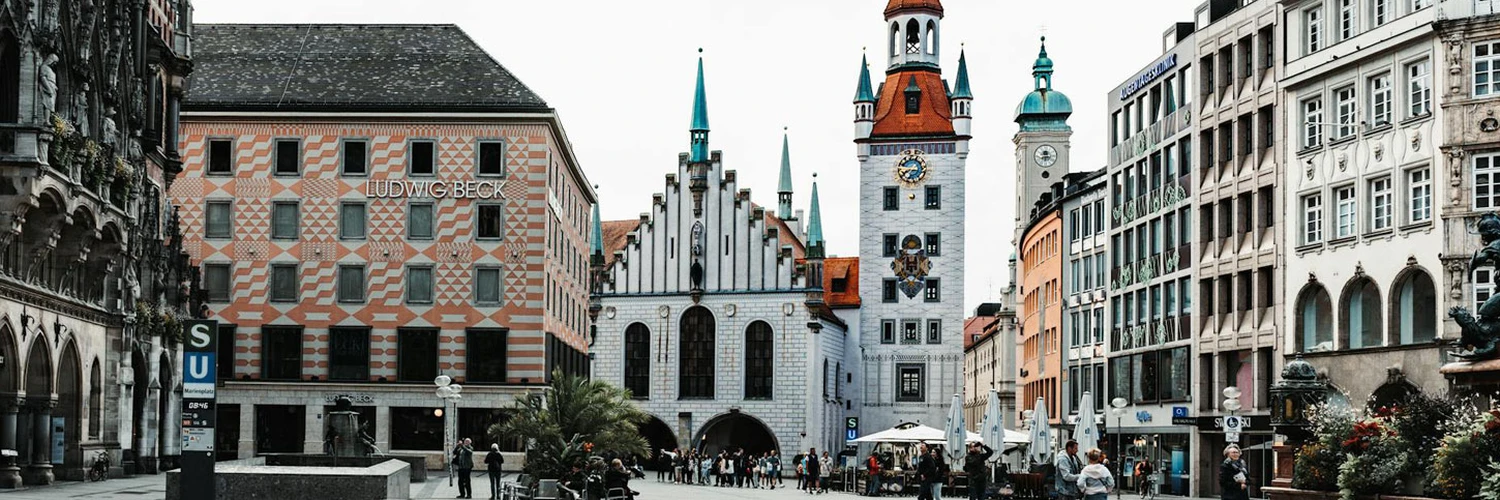 Altes Rathaus: Münih’te Ortaçağ Mimarisi Deneyimi