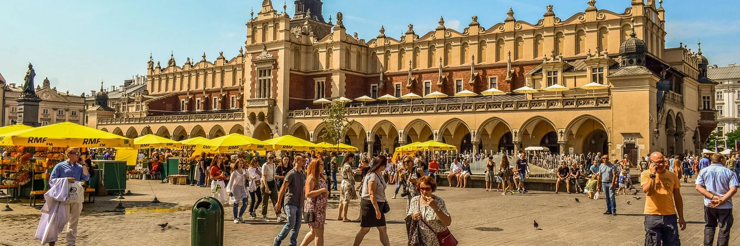 Sukiennice: Krakow’un Tarihi Alışveriş Noktası