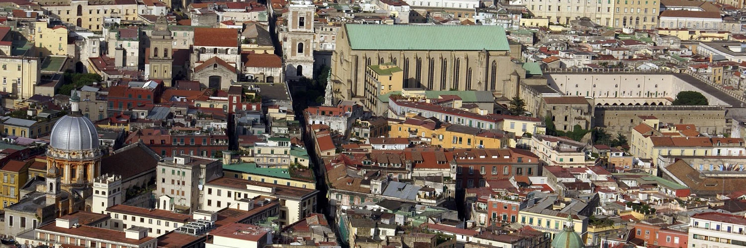 Spaccanapoli: Napoli’nin Tarihi Caddesi