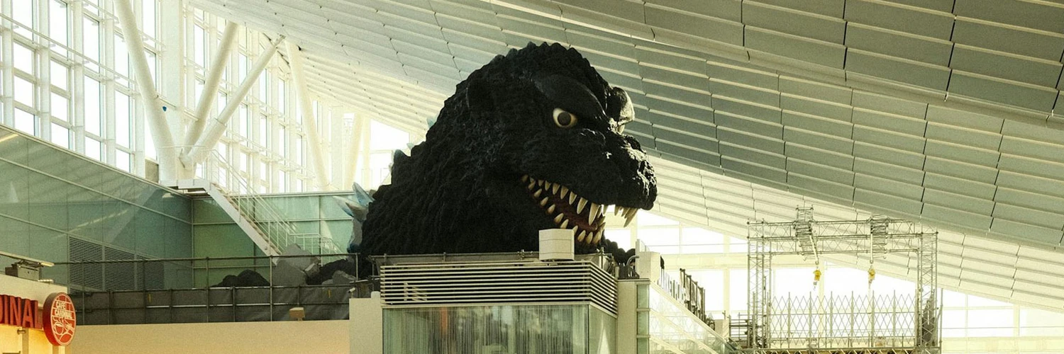Godzilla Head: Tokyo’nun Ünlü Canavar Simgesi