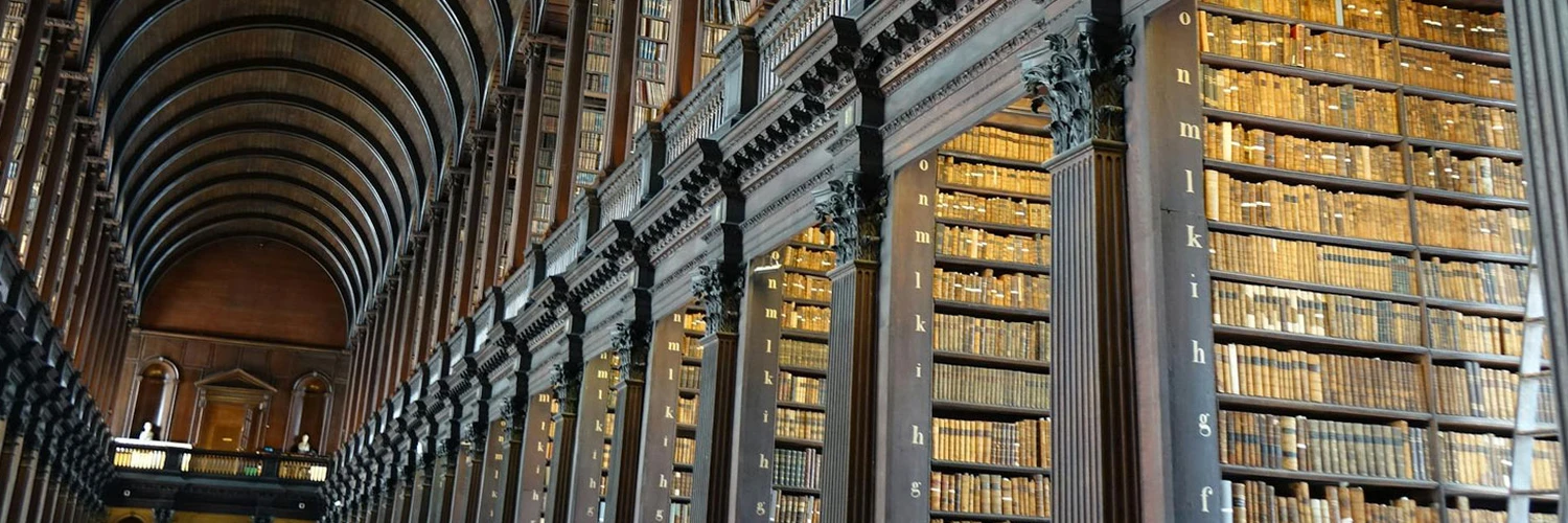 The Book of Kells: Dublin’in Tarihi Hazinesi