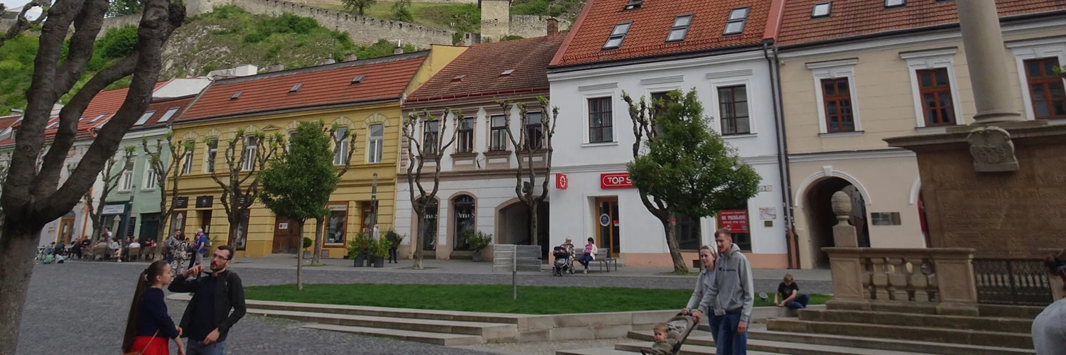 Trencin Mierove Meydanı Gezilecek Yerler