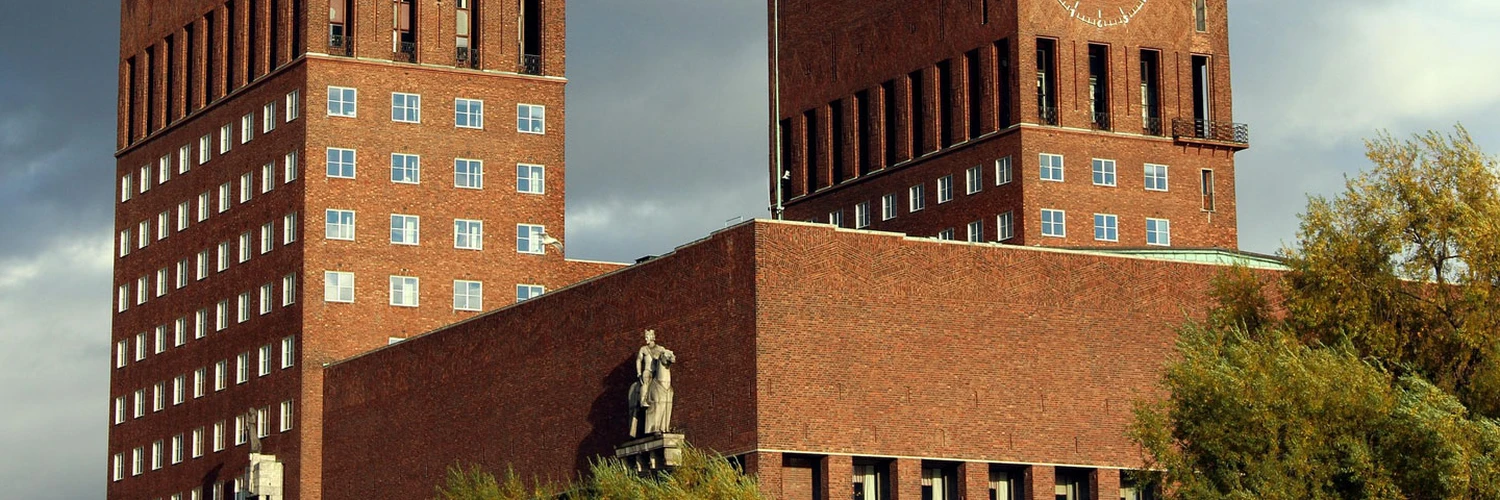 Oslo Belediye Binası: Şehrin Simgesi