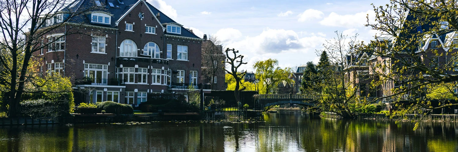 Vondelpark: Amsterdam’ın Yeşil Kalbi
