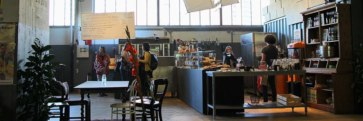 Fenix Food Factory: Rotterdam’da Lezzet Rotası