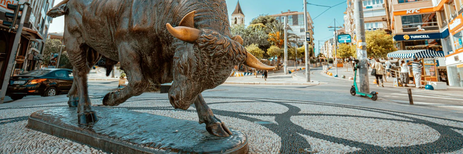 Kadıköy’ün Simgesi: Boğa Heykeli