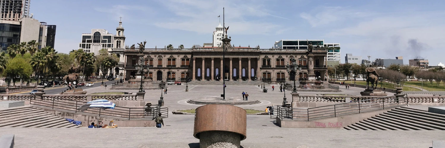 Macroplaza: Monterrey’nin Kalbinde Dev Meydan