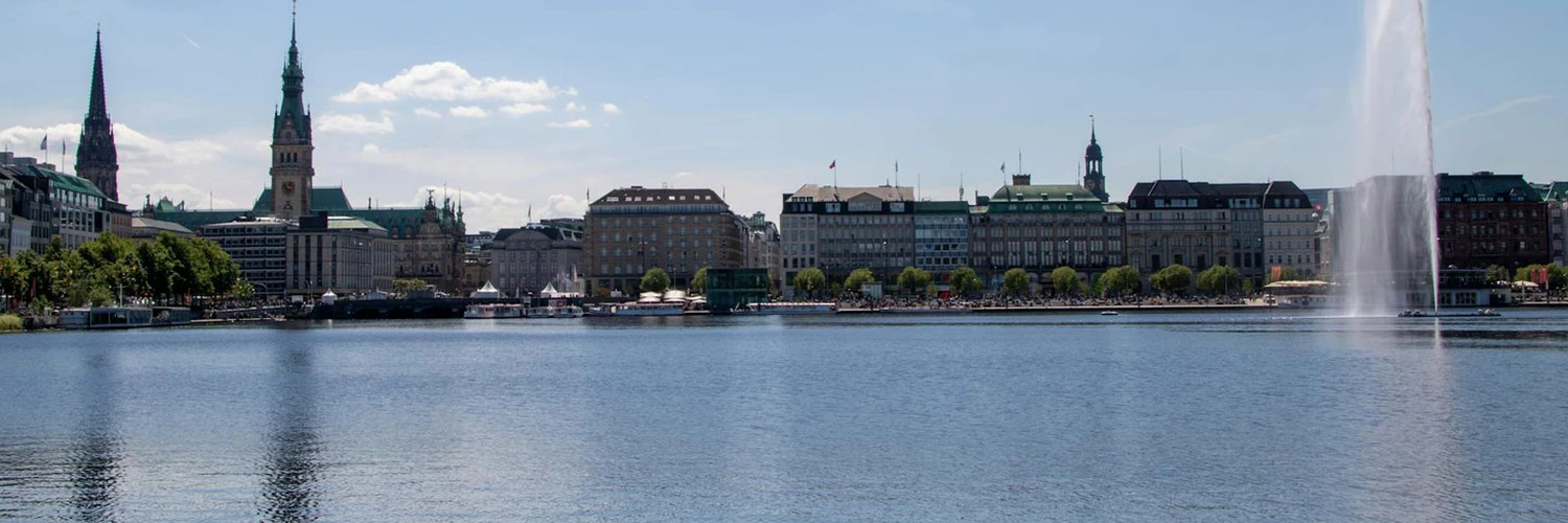 Hamburg Alster Gölü: Şehrin Mavi Kalbi
