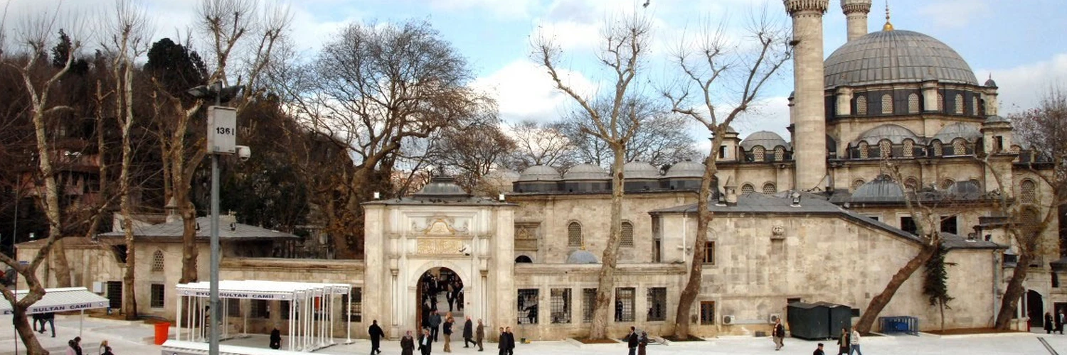 Eyüp Sultan Camii: İstanbul’un Manevi Simgesi