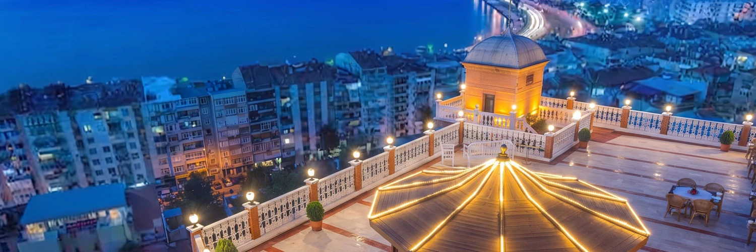 Tarihi Asansör ve Dario Moreno Sokağı Neden Ünlü?