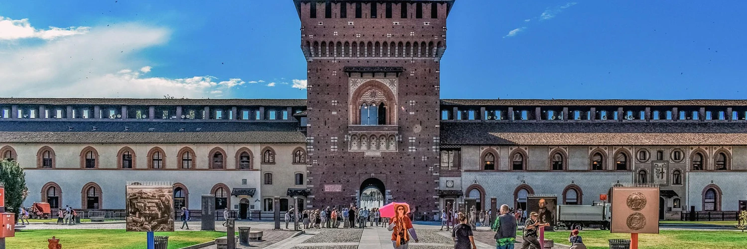Milano’nun Tarihi Kalesi: Castello Sforzesco