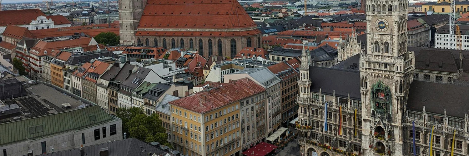 Marienplatz: Almanya’nın İkonik Şehir Merkezi