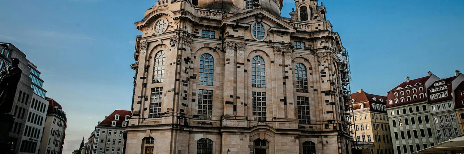 Frauenkirche: Münih’in İkonik Gotik Kilisesi