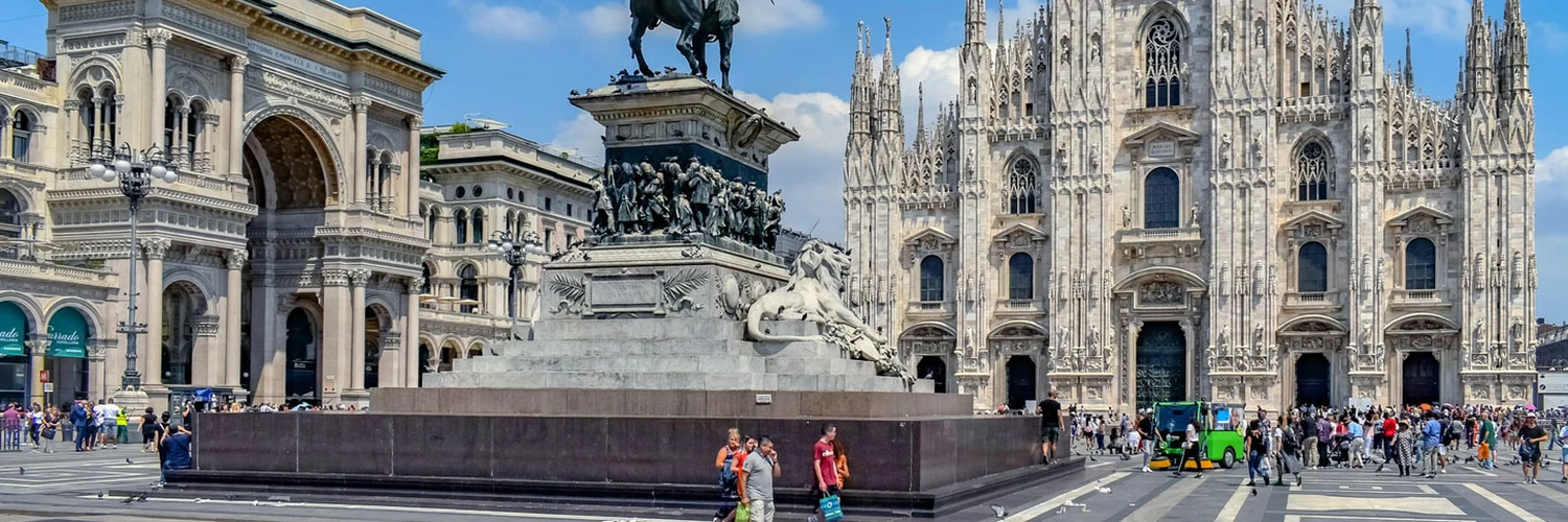Milano’nun Kalbi: Piazza del Duomo