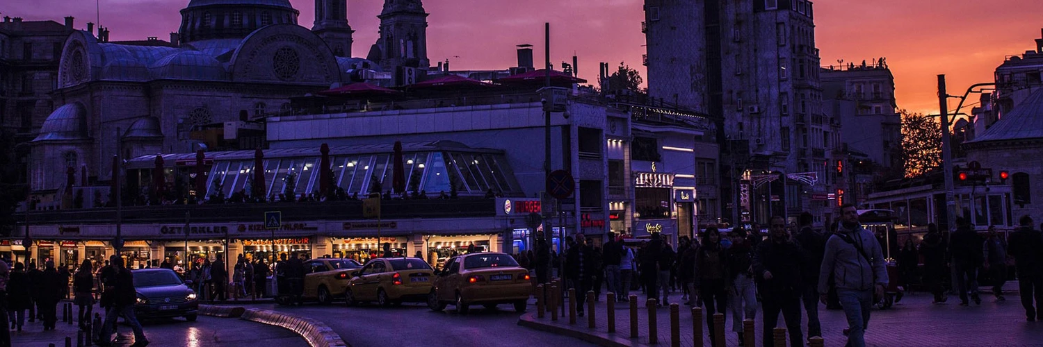 Beyoğlu’nun Kalbi: İstiklal Caddesi
