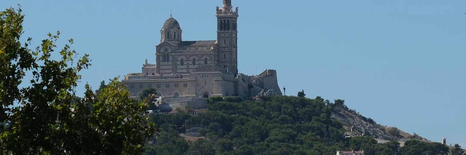 Notre-Dame de la Garde: Tepede Parlayan İnanç