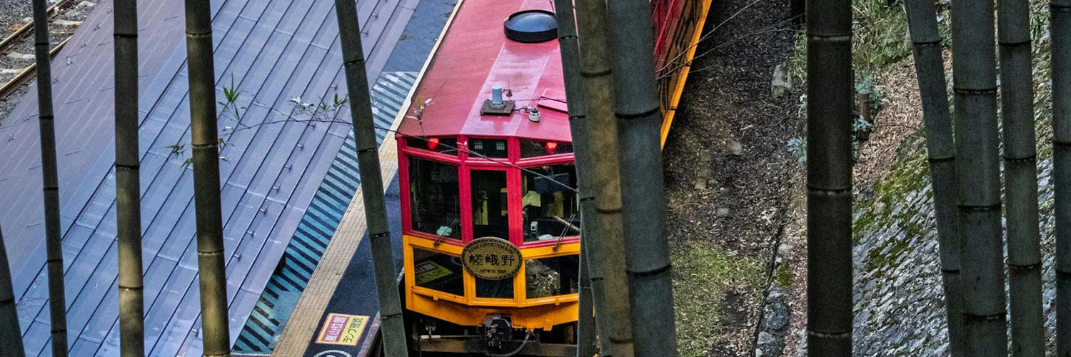 Kyoto’nun En Keyifli Yolculuğu: Sagano Treni