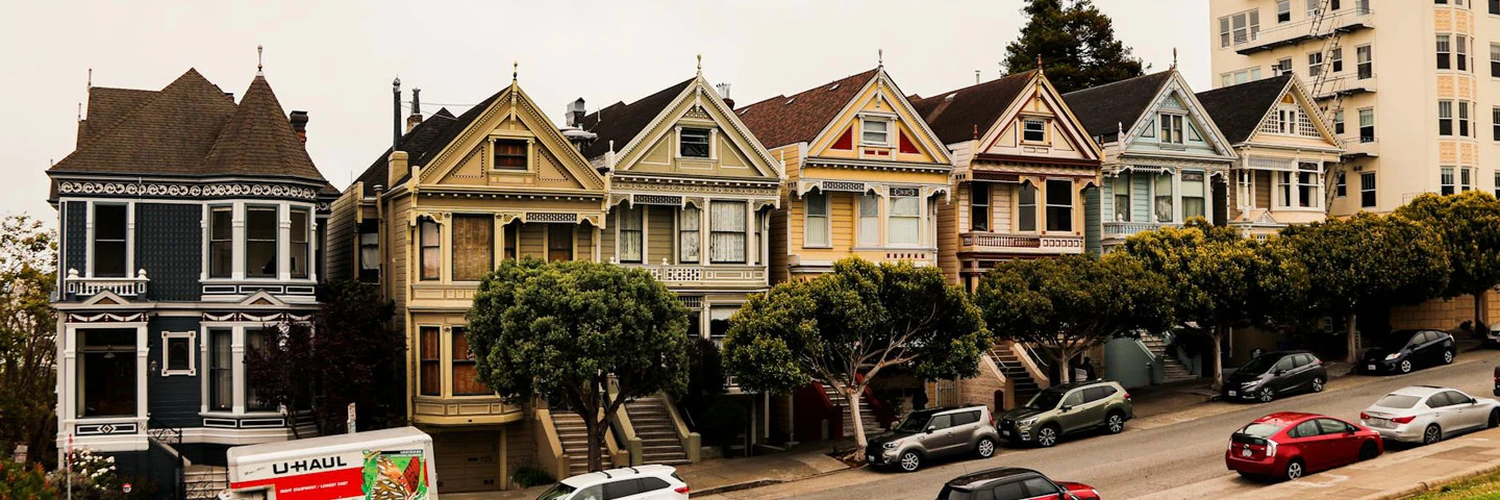 San Francisco’nun İkonik Evleri: Alamo Meydanı