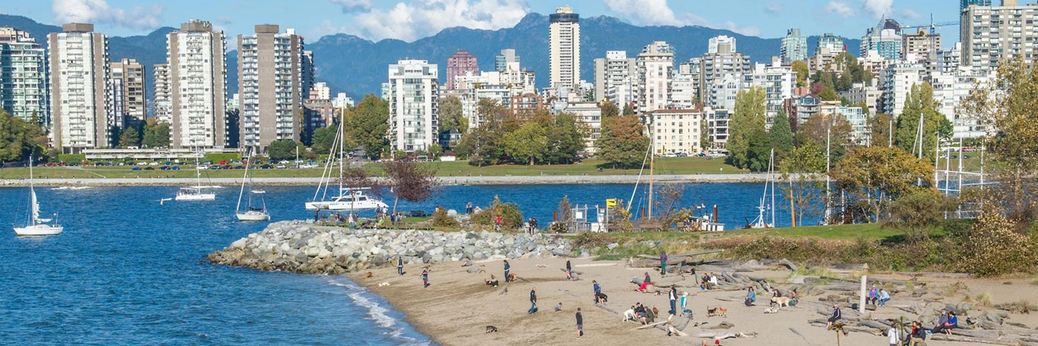 English Bay Plajı: Vancouver Sahil Keyfi