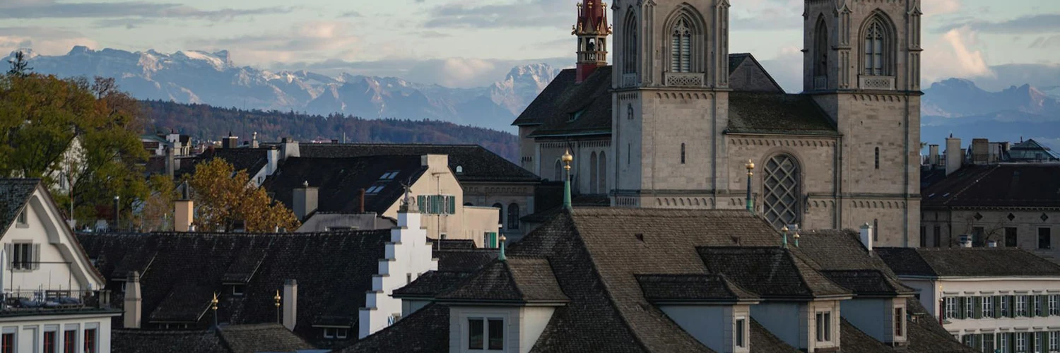 Grossmünster: Zürih’in Tarihi Kilisesi