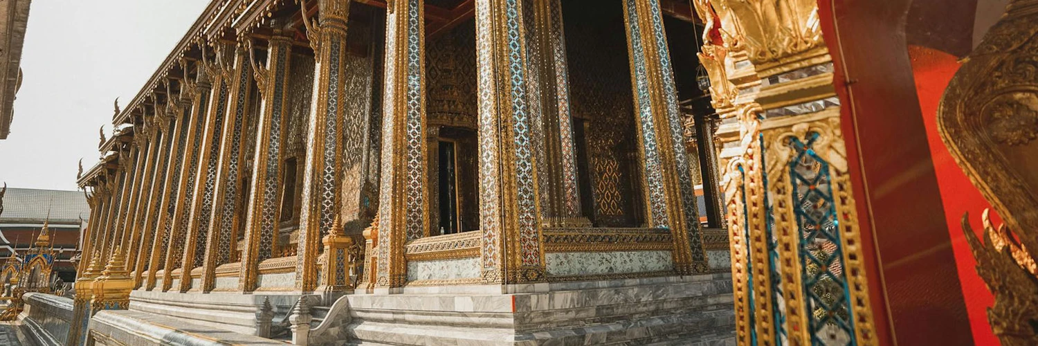 Bangkok’un En Önemli Tapınağı: Zümrüt Buda