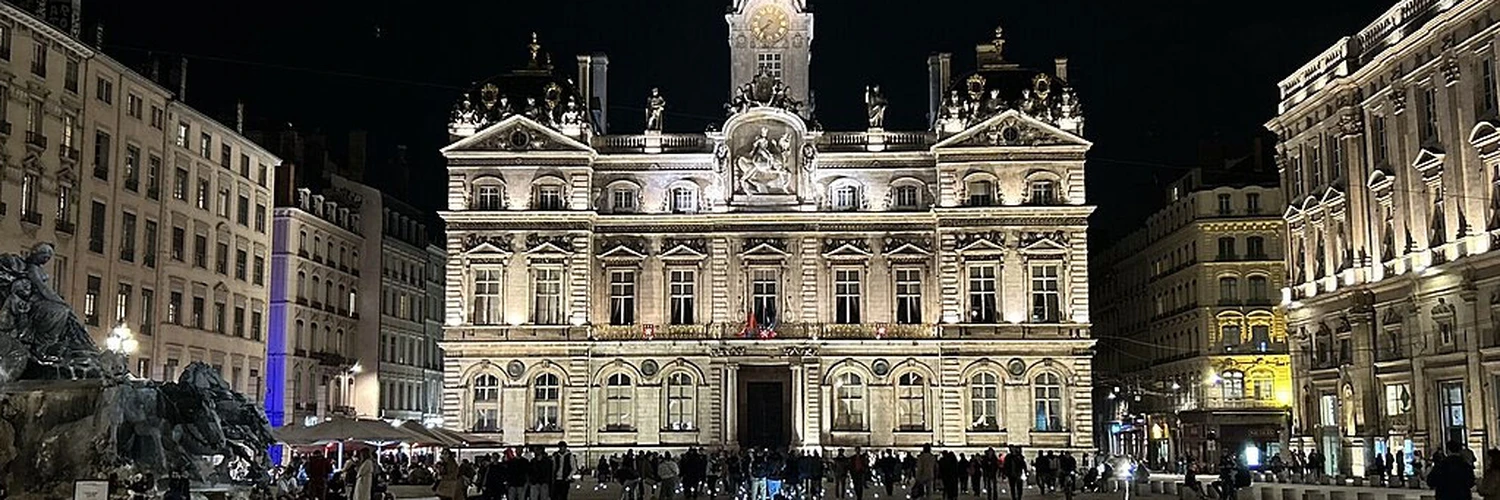 Place des Terreaux: Lyon’un En Canlı Meydanı