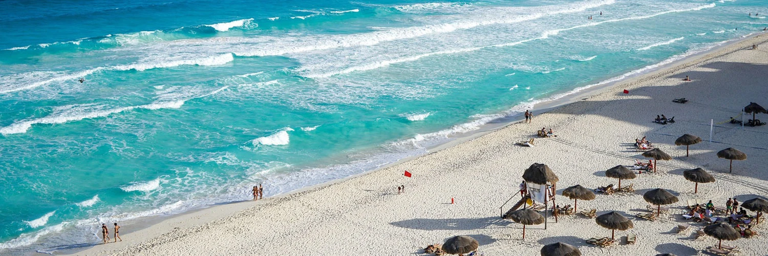 Langosta Plajı: Cancún’un Sakin Plajı