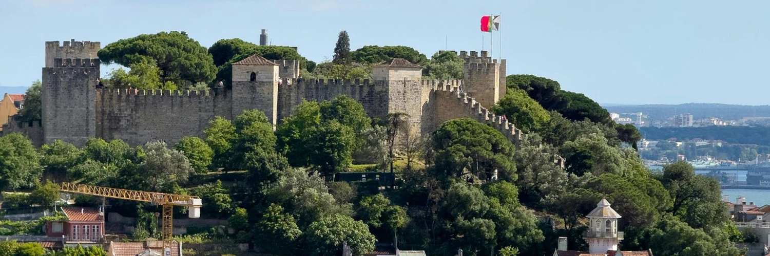 São Jorge Kalesi: Lizbon’un En Güzel Manzarası