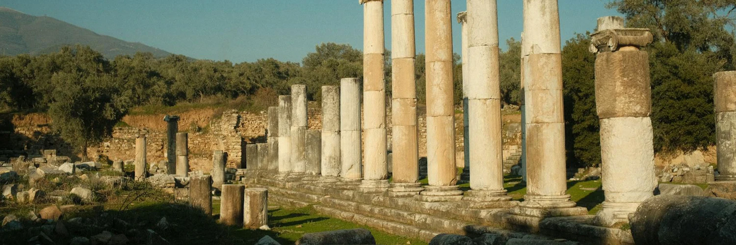 Priene Antik Kenti: Tarih ve Kültür Rehberi