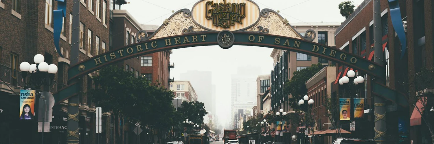 Gaslamp Quarter: Restoranlar, Mağazalar, Tarih