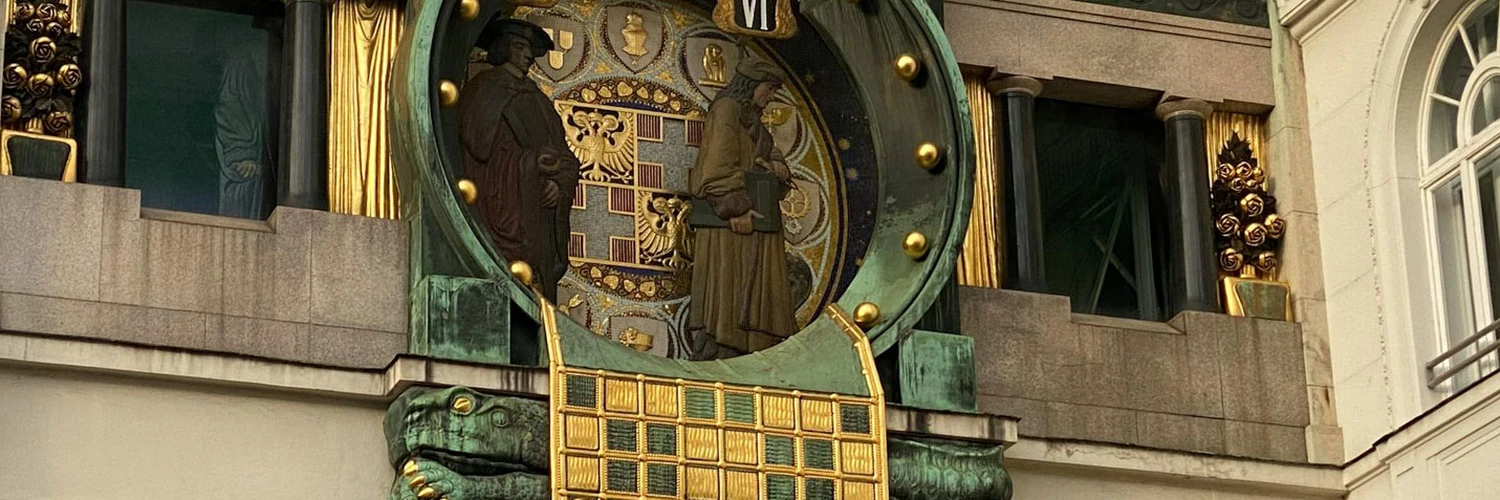 Viyana’nın Tarihi Saat Kulesi: Ankeruhr