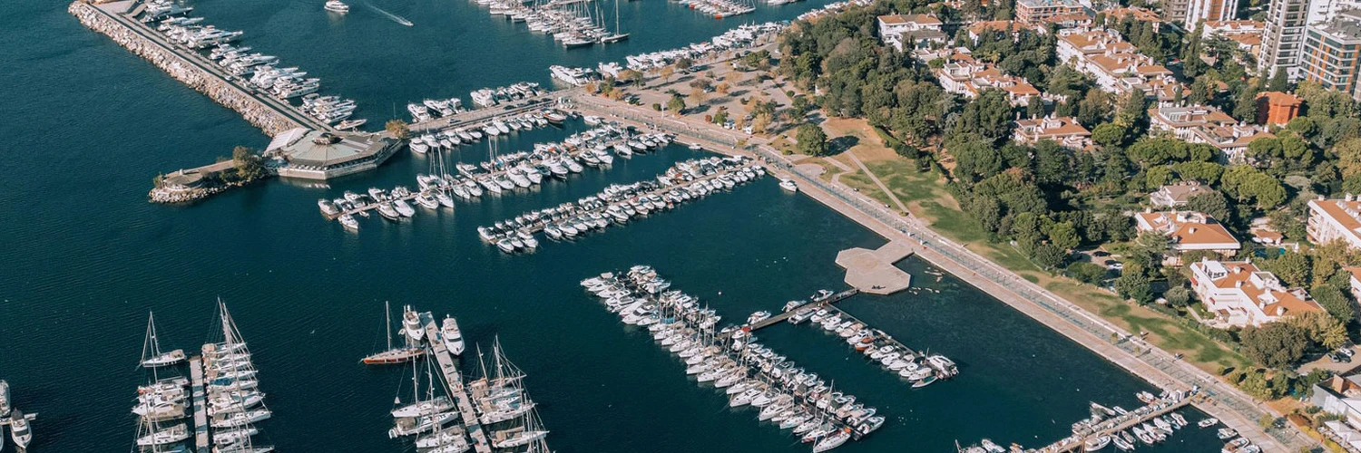 Kalamış Marina’da Manzara ve Yat Keyfi