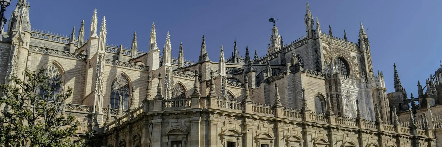 Sevilla’nın Sembolü: Katedral ve La Giralda