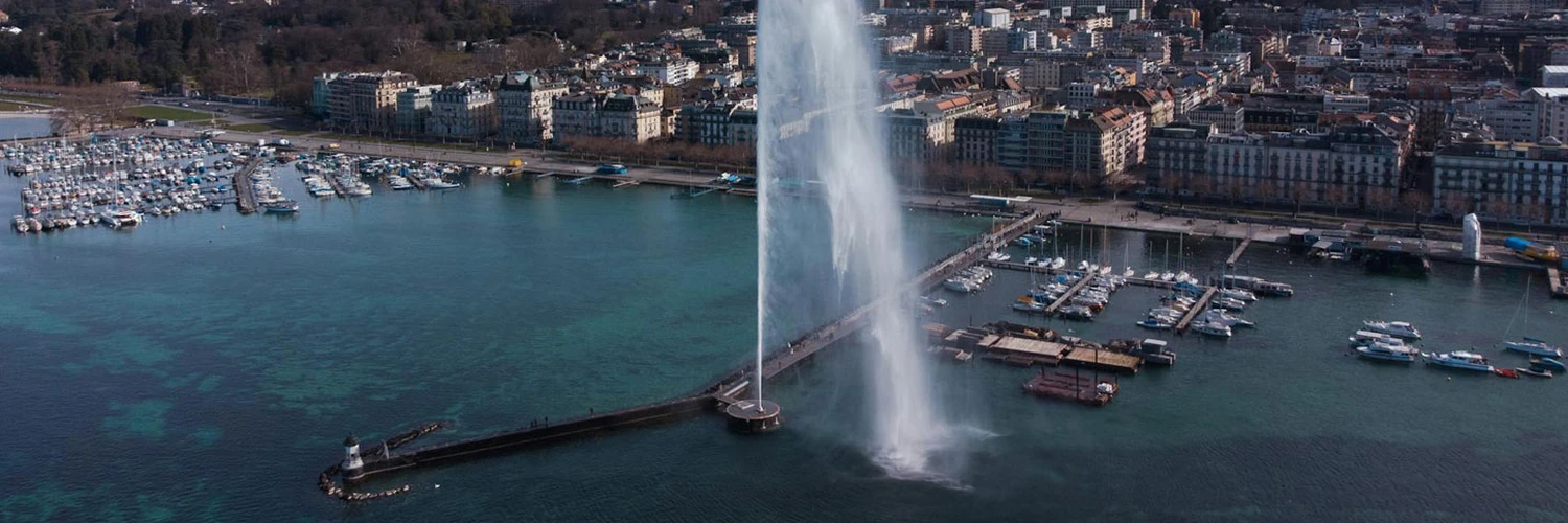 Bains des Pâquis’de Yüzme ve Manzara