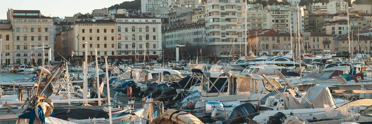 Vieux Port: Marsilya’nın Kalbinde Tarihi Bir Liman