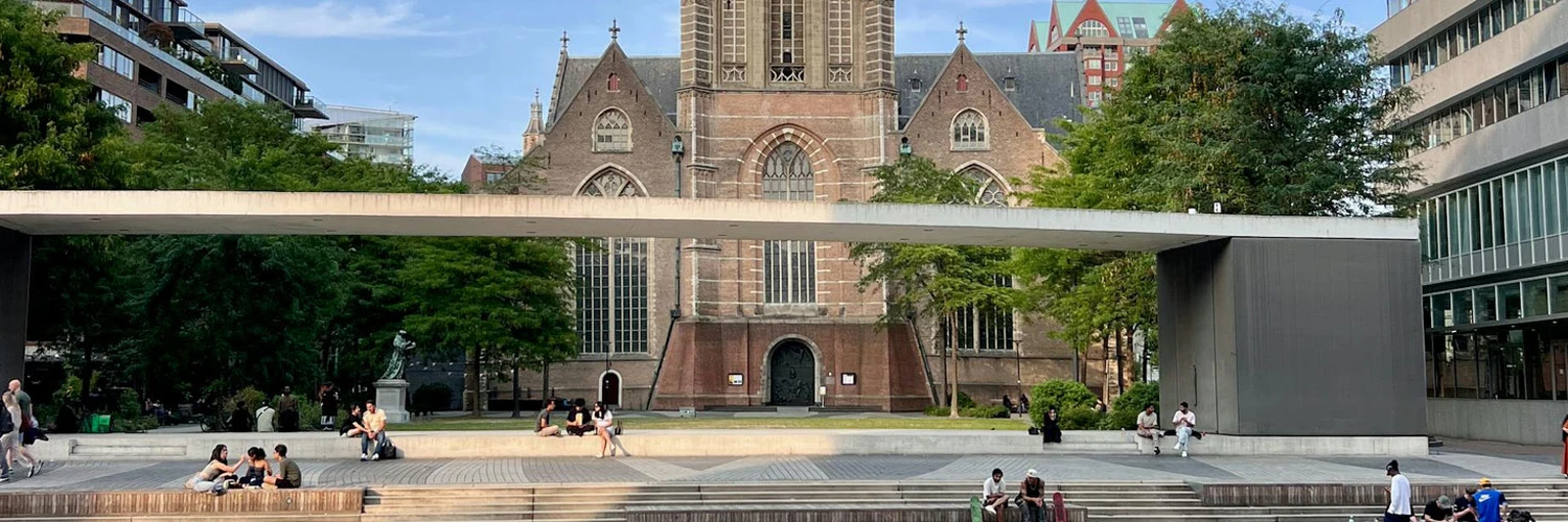 Laurenskerk: Şehrin Ayakta Kalan Tek Ortaçağ Yapısı