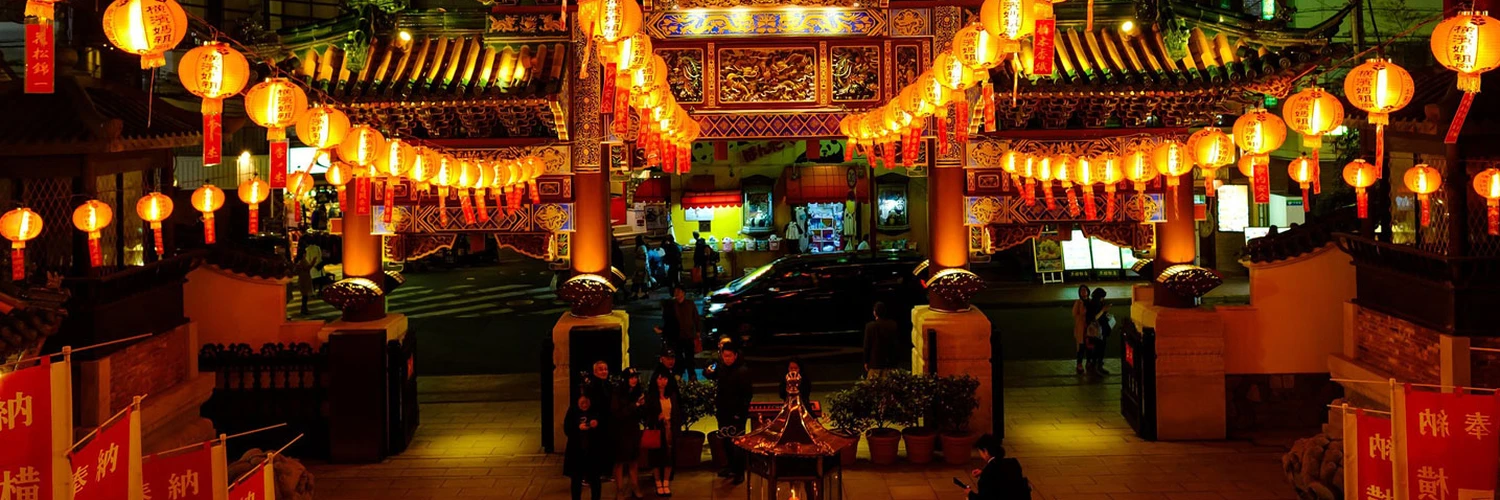 Yokohama Chinatown: Renkli Sokaklar